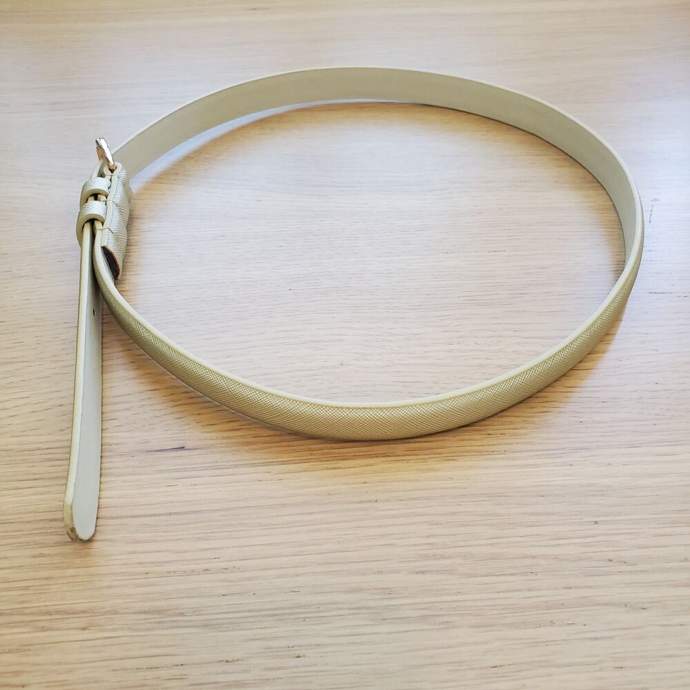 Vintage Gold Belt - Picture 3 of 11